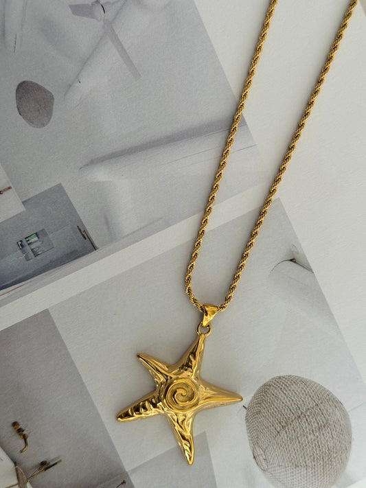 Starfish gold necklace