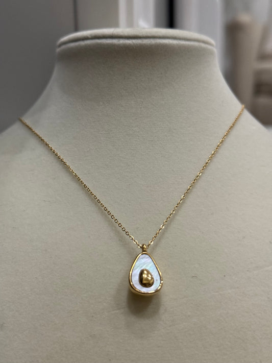 Natural shell avocado necklace