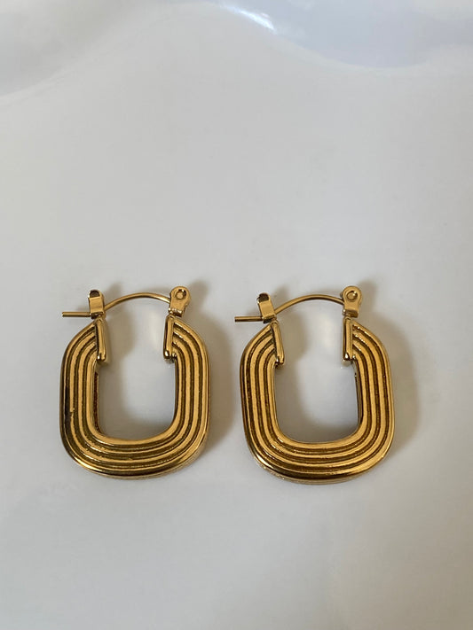 Diora gold hoop earrings