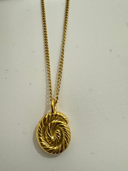 Spiral Maui gold necklace