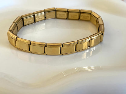 Elara gold bracelet