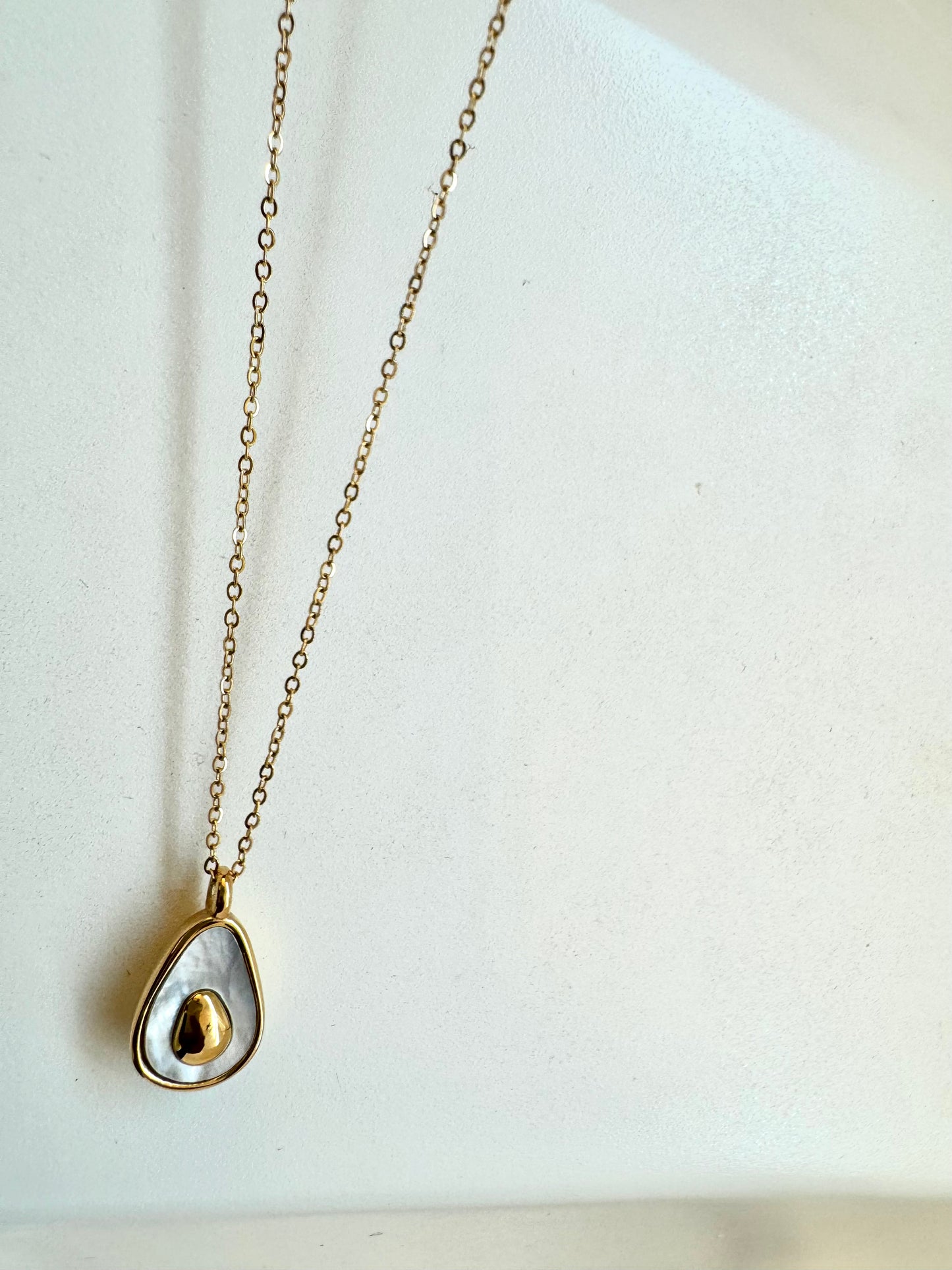 Natural shell avocado necklace