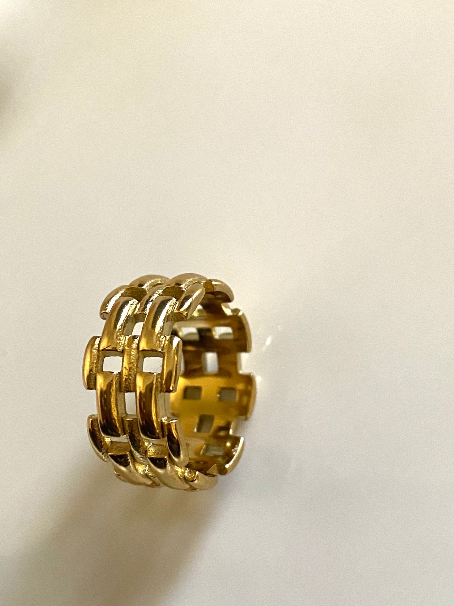 Liora gold ring