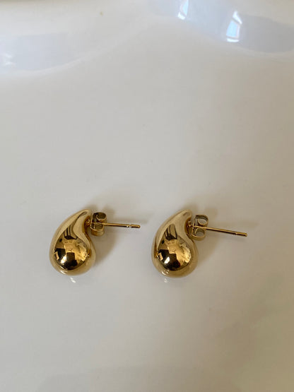 Mini Adele teardrop gold earrings