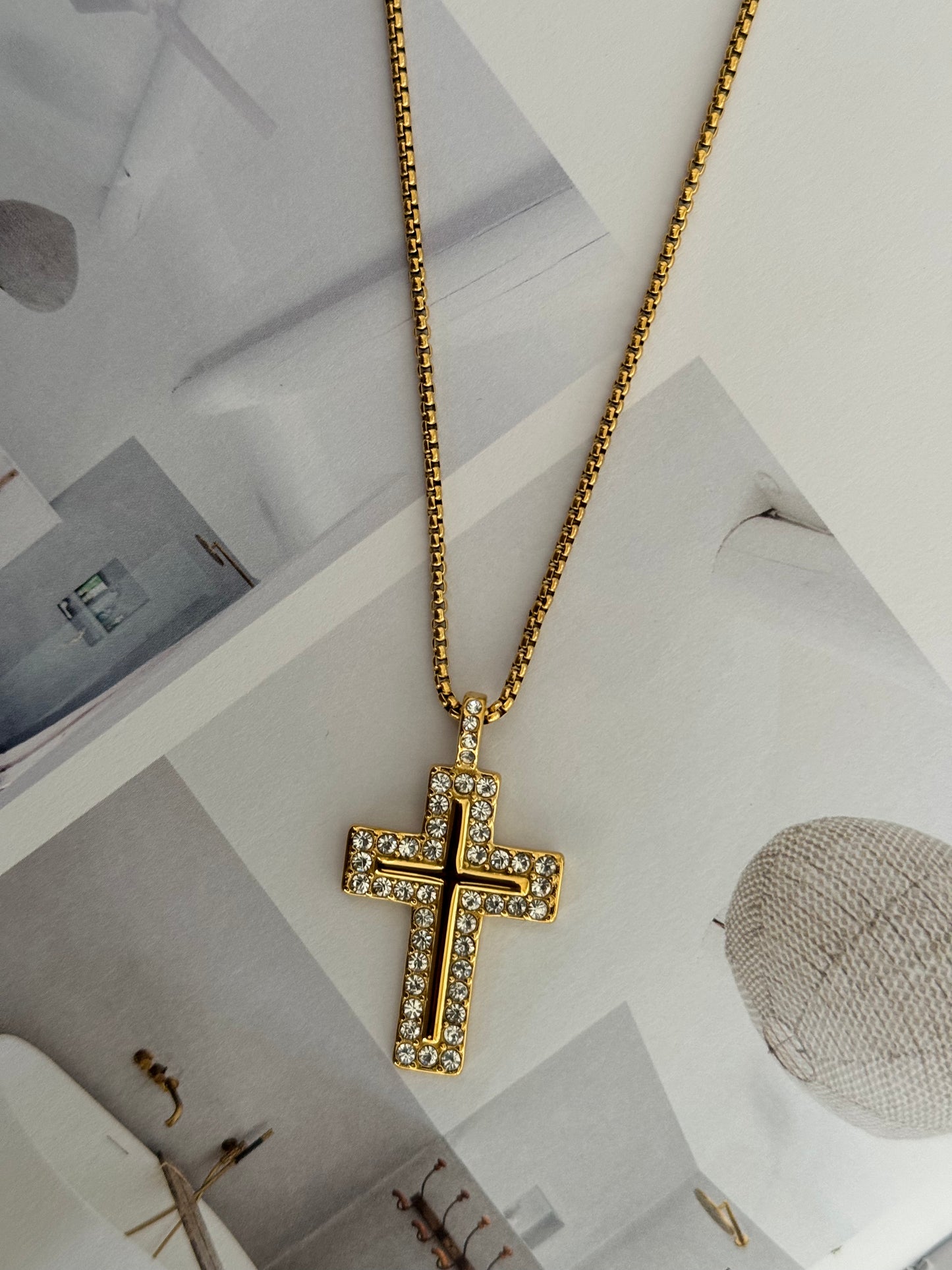 Cross gold necklace