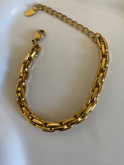 Maija gold bracelet